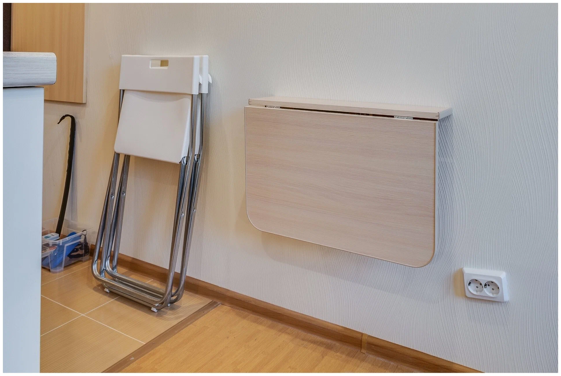 откидной столик