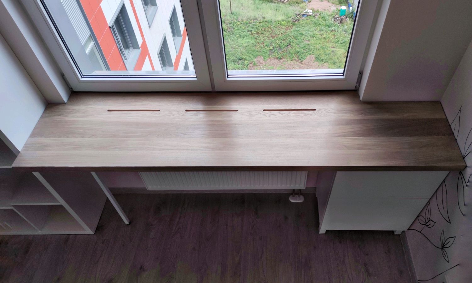 стол вместо подоконника